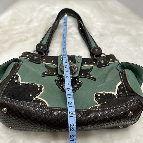 Western silver studded blue and brown concealer and carry shoulder bag - Picture 2 of 8